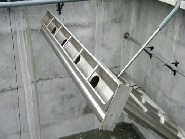 滗水器